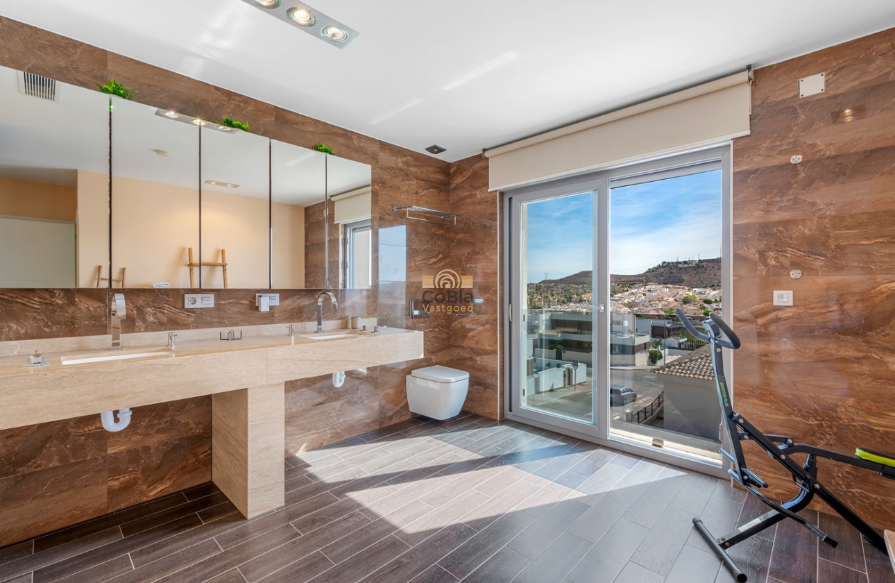 Herverkoop - Villa - Benijofar