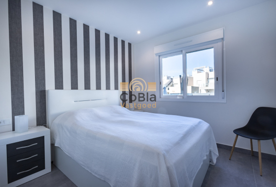 Herverkoop - Bungalow - Torrevieja - Aguas Nuevas