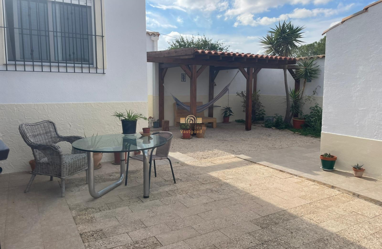 Resale - Finca / Country Property - Abanilla