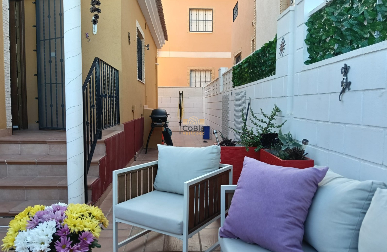 Wiederverkauf - House - Detached Villa (4) - Los Montesinos - La Herrada