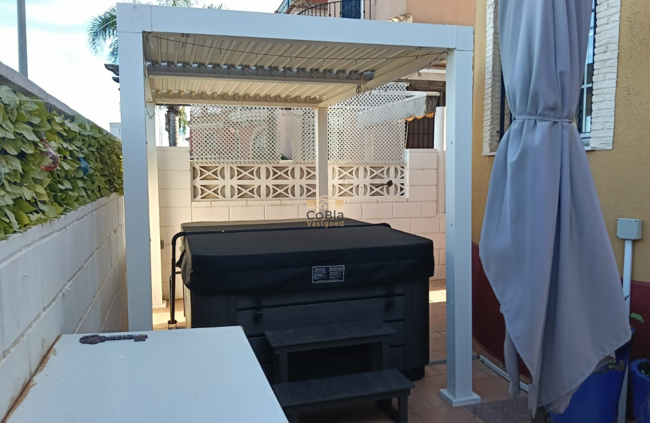 Wiederverkauf - House - Detached Villa (4) - Los Montesinos - La Herrada