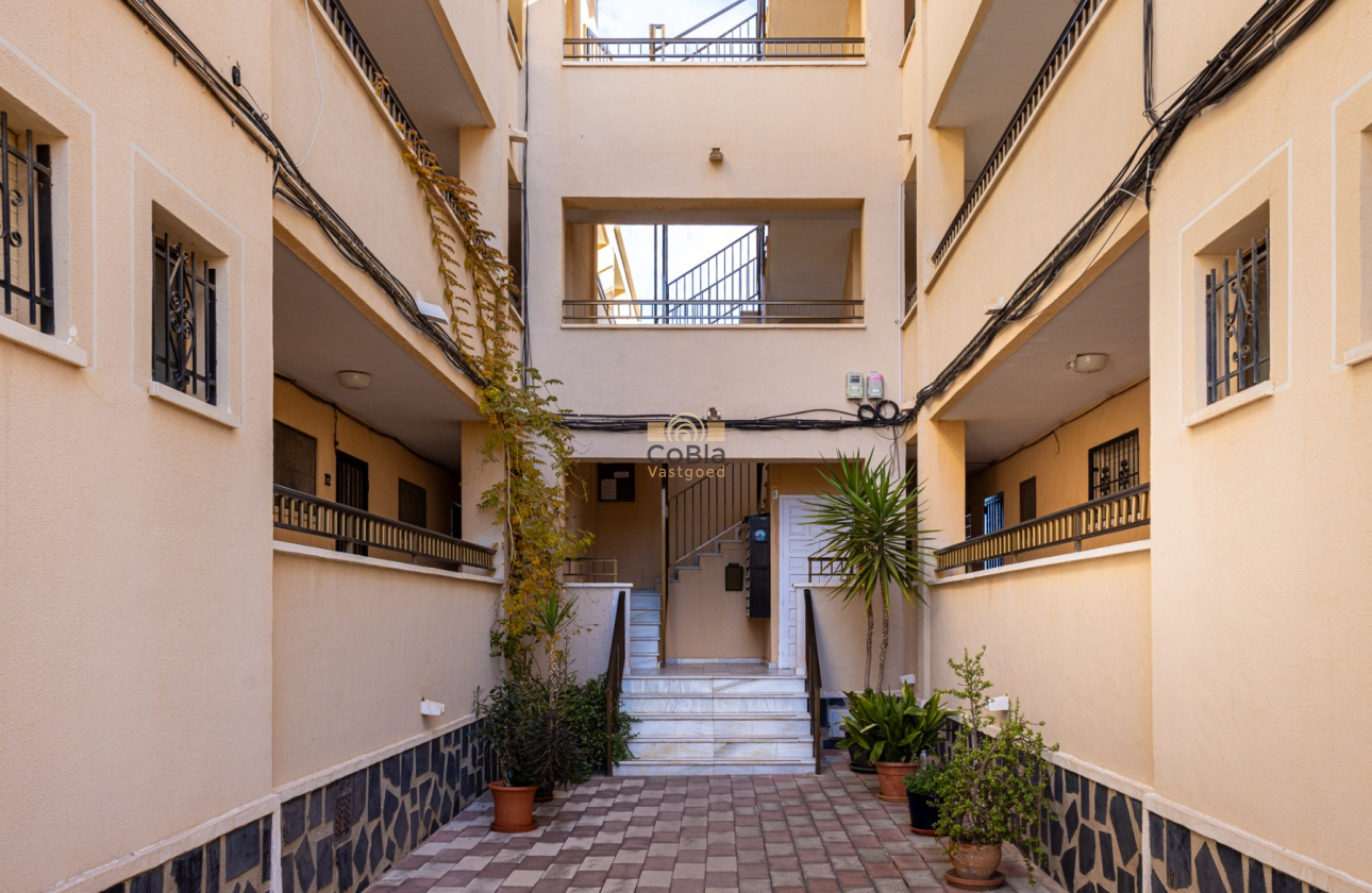 Herverkoop - Apartment flat - Torrevieja - La Siesta