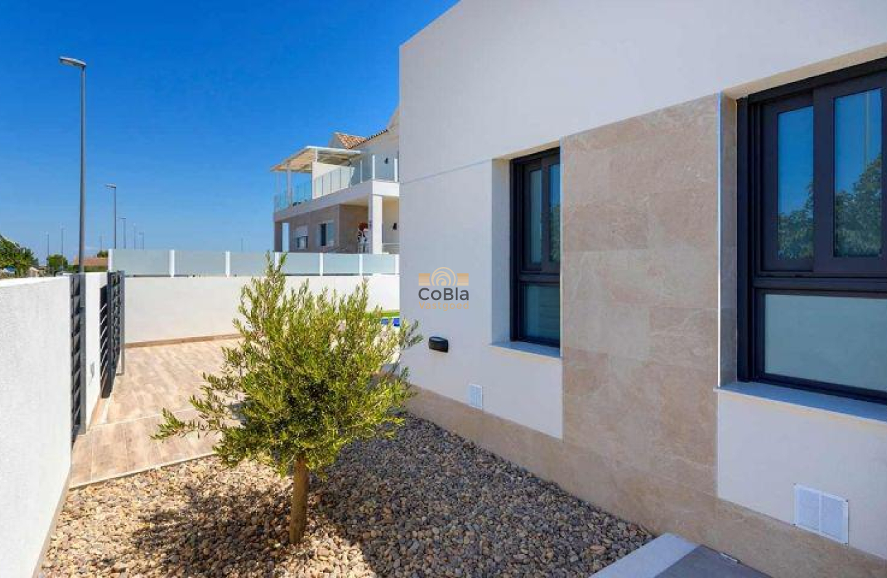 Neue Gebäude - Quad House - Daya Nueva - Center