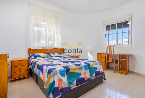 Revente - Detached Villa - Torrevieja - Urbanización San Luis