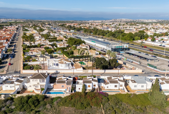 Revente - Detached Villa - Torrevieja - Urbanización San Luis