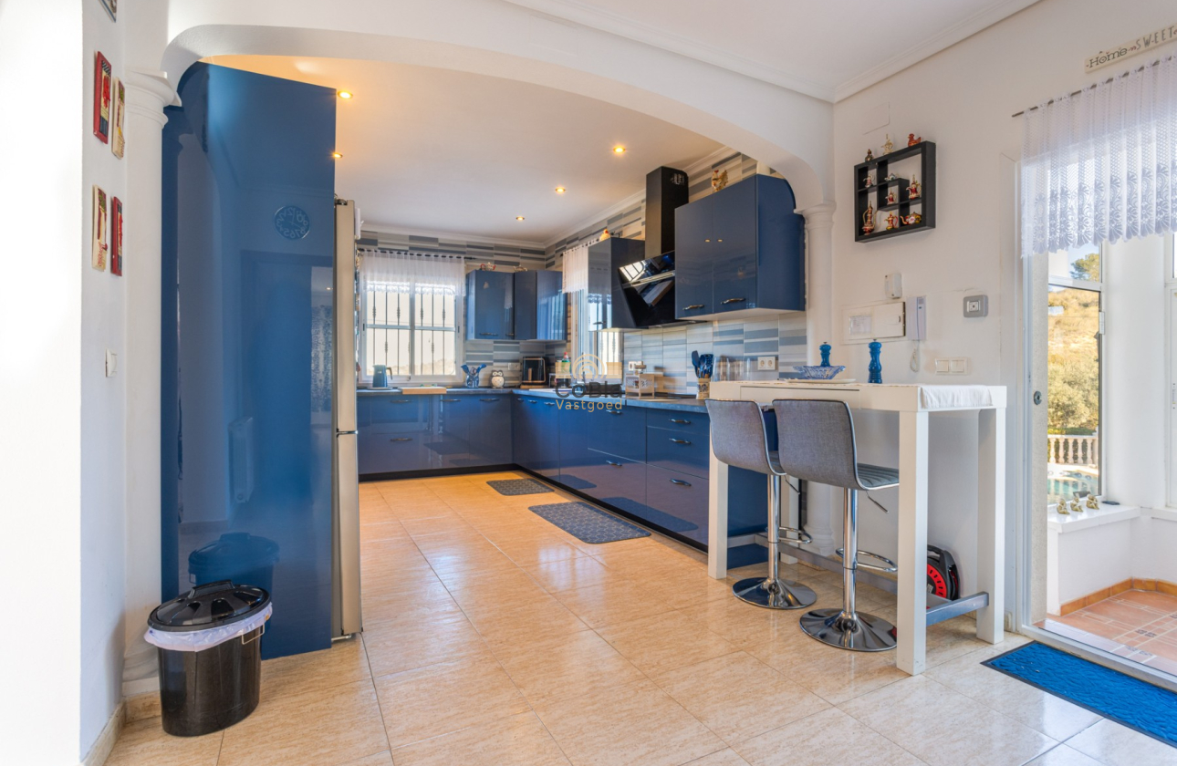 Herverkoop - Finca Country Property - La Zarza