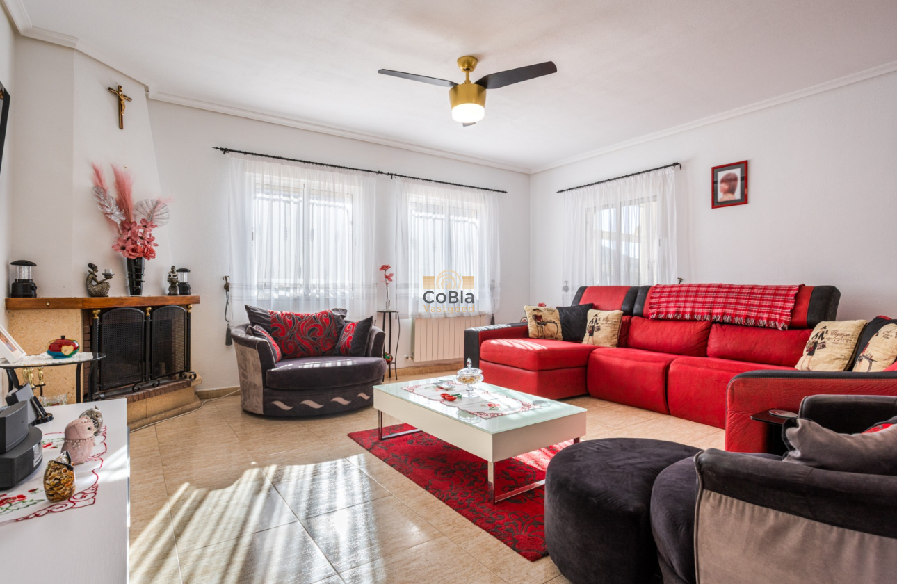 Herverkoop - Finca Country Property - La Zarza