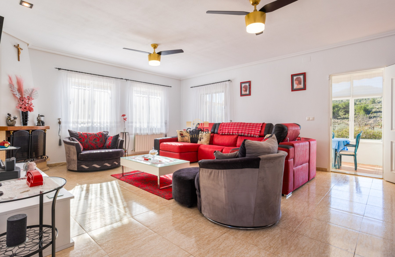 Herverkoop - Finca Country Property - La Zarza