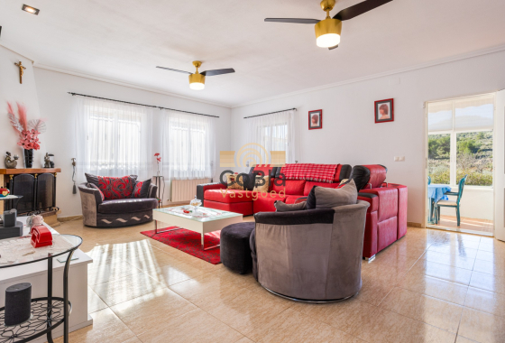 Herverkoop - Finca Country Property - La Zarza