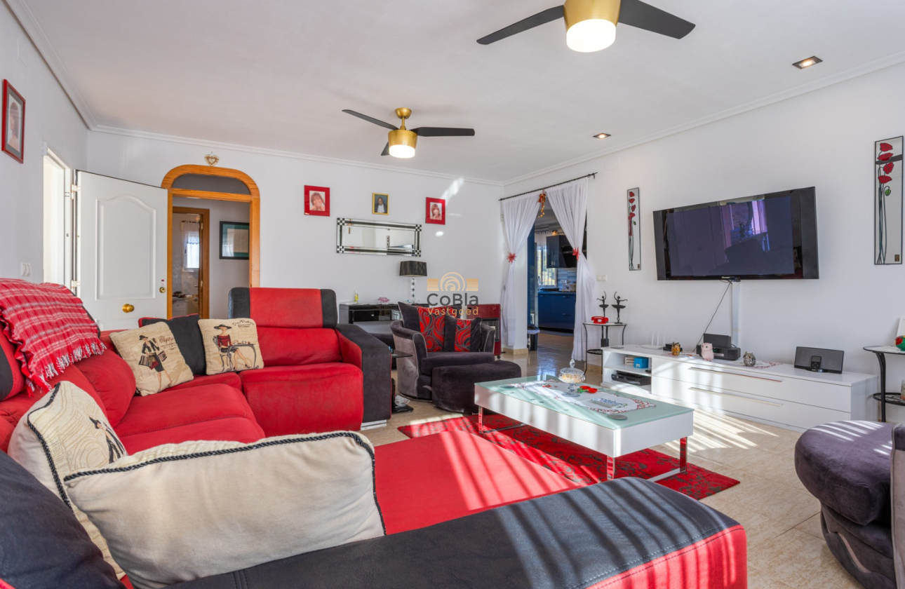 Herverkoop - Finca Country Property - La Zarza