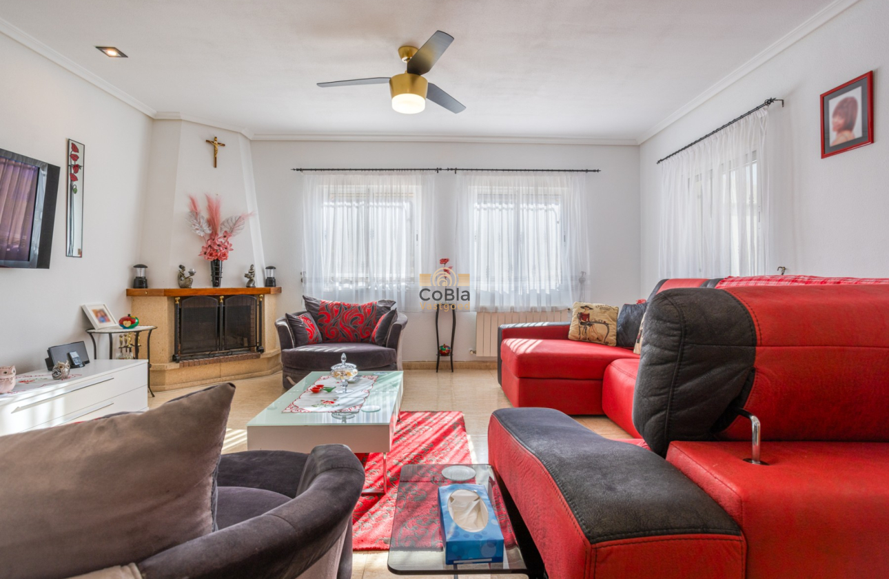 Herverkoop - Finca Country Property - La Zarza