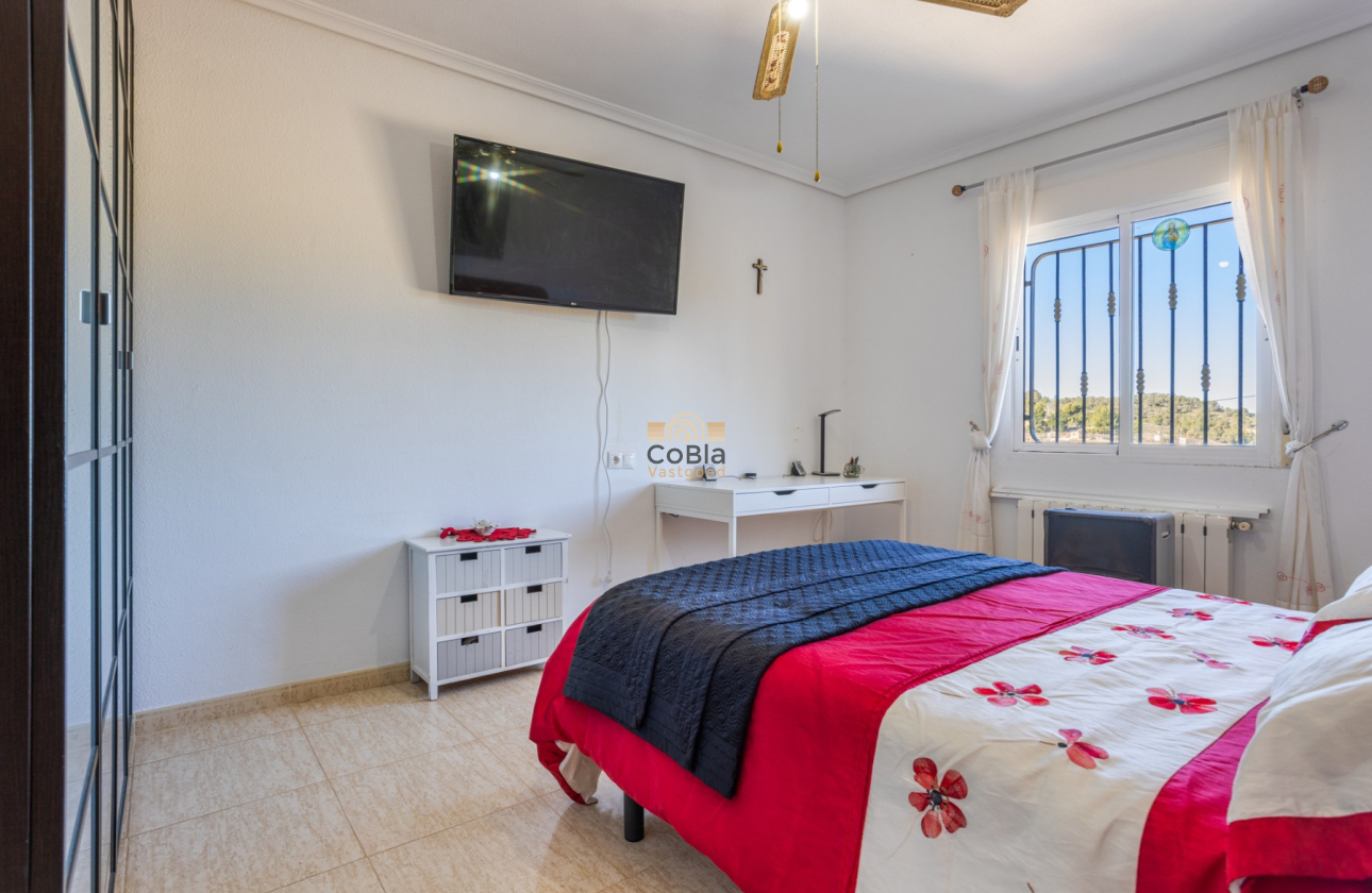 Herverkoop - Finca Country Property - La Zarza